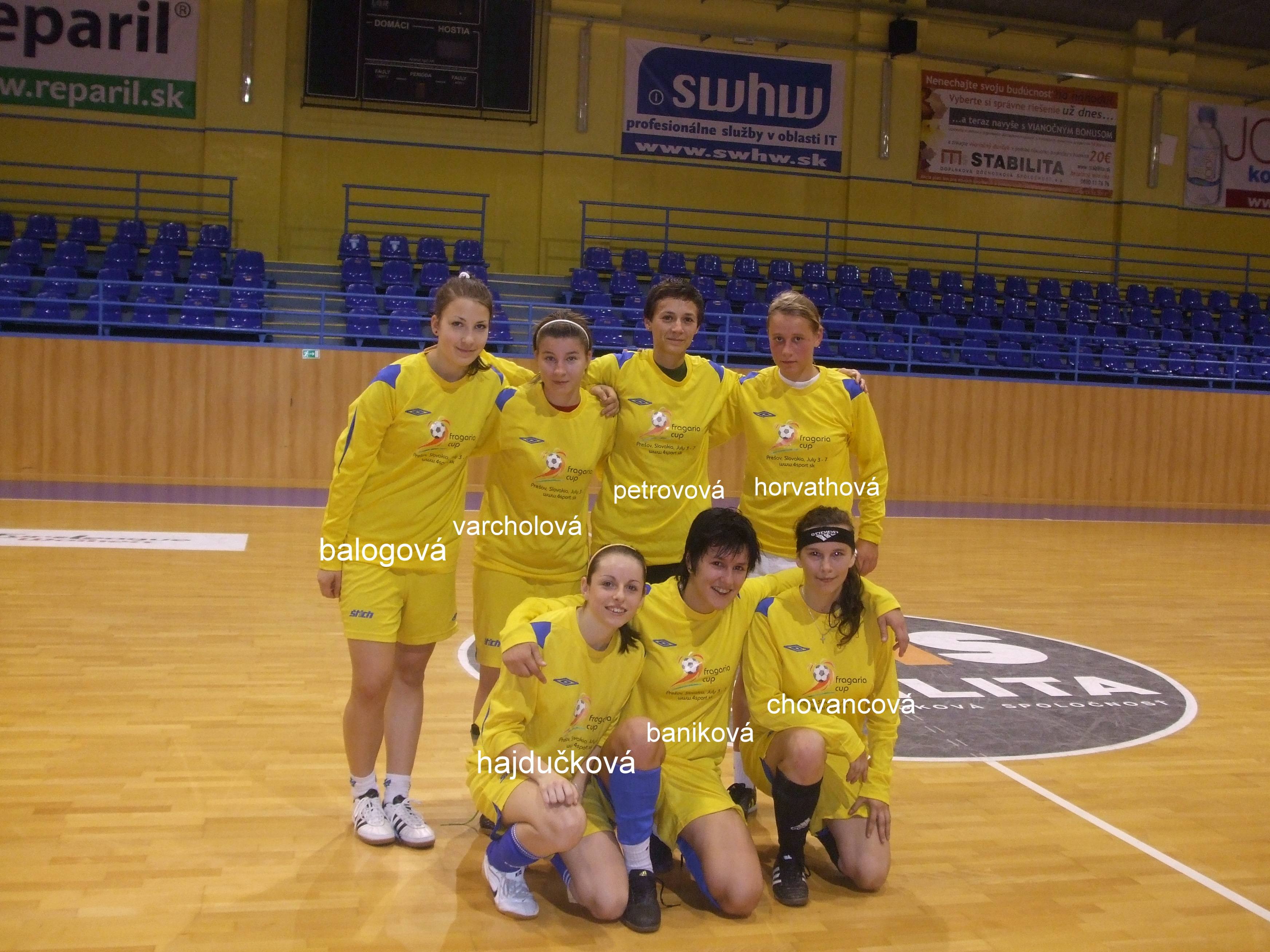 Humenčanky FUTSAL  v  košiciach s19.11.2011