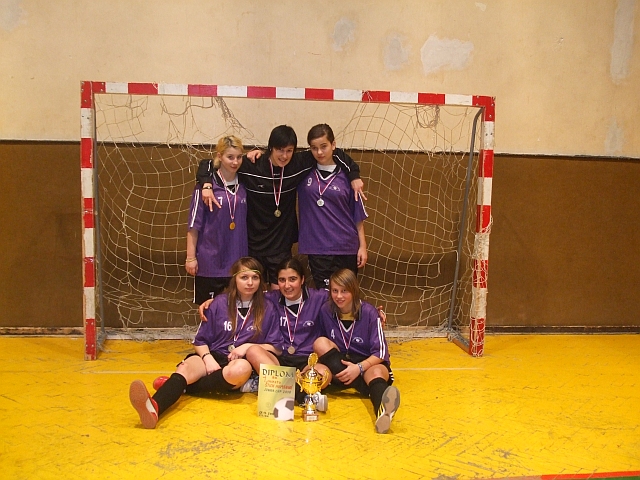 JUNIOR CUP Žilina 28.12.2010 žiačkky 039.jpg